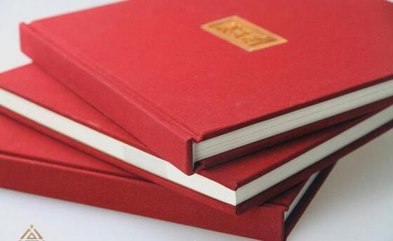 মাউফাং এমএফ-পিসিএম৫৬০ইভি হাইড্রোলিক রাউন্ড ব্যাক বুক প্রেসিং ক্রিজিং মেশিন বাইবেল বইয়ের জন্য